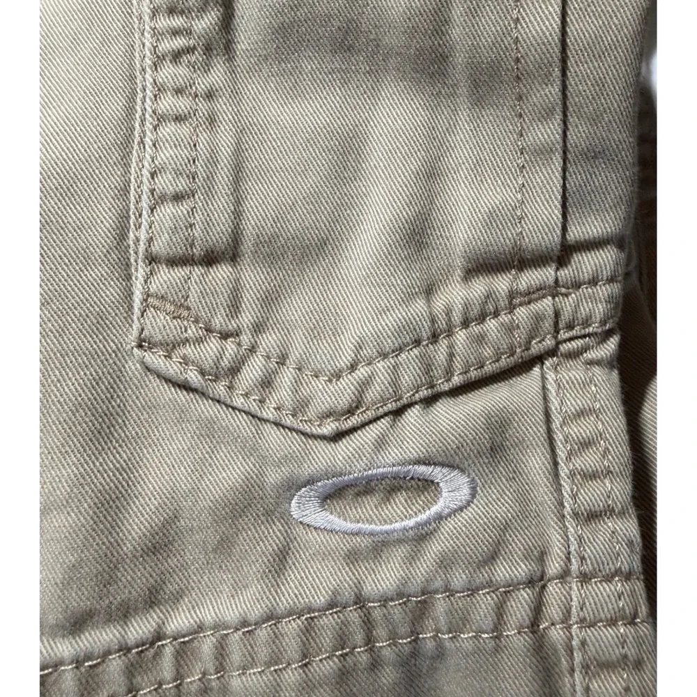 Oakley Mens Khaki Tan Cargo Shorts Size 31 Twill Outdoor Casual 6-Pocket